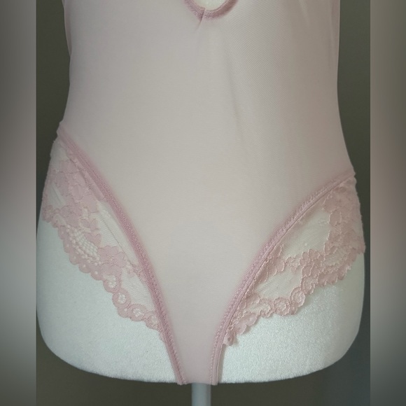 JESSICA SIMPSON Pink Lace Bodysuit Women’s Size Large - Picture 7 of 16